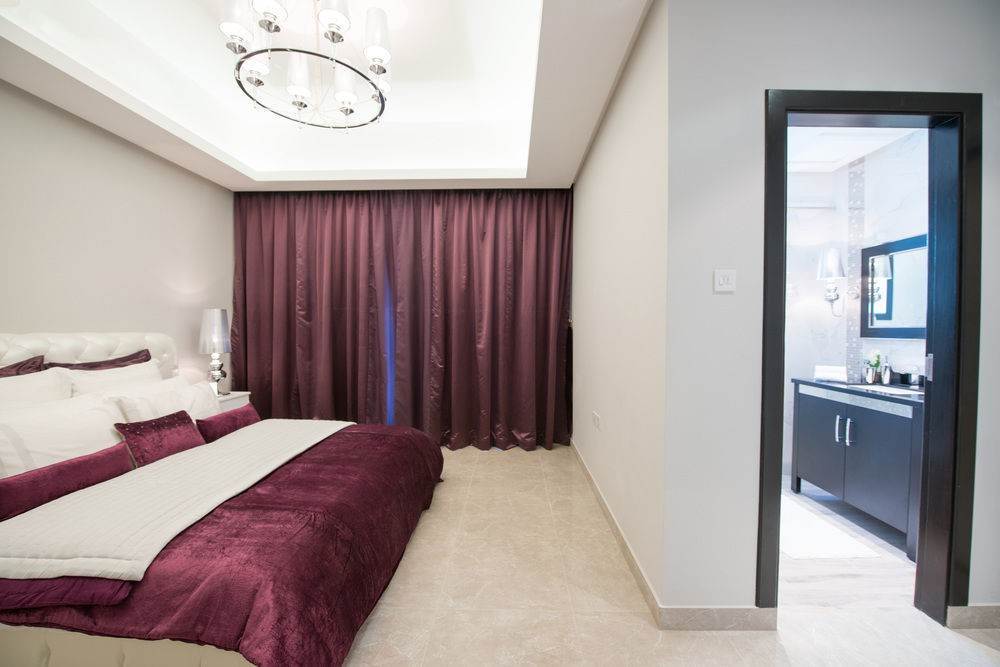 Al Raya Suites Hotel Манама Экстерьер фото