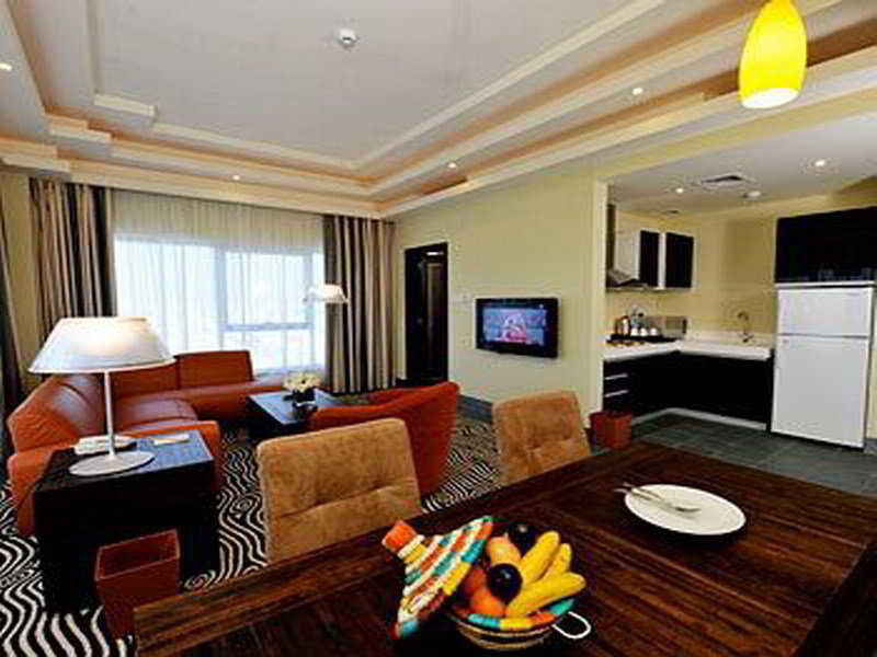 Al Raya Suites Hotel Манама Экстерьер фото