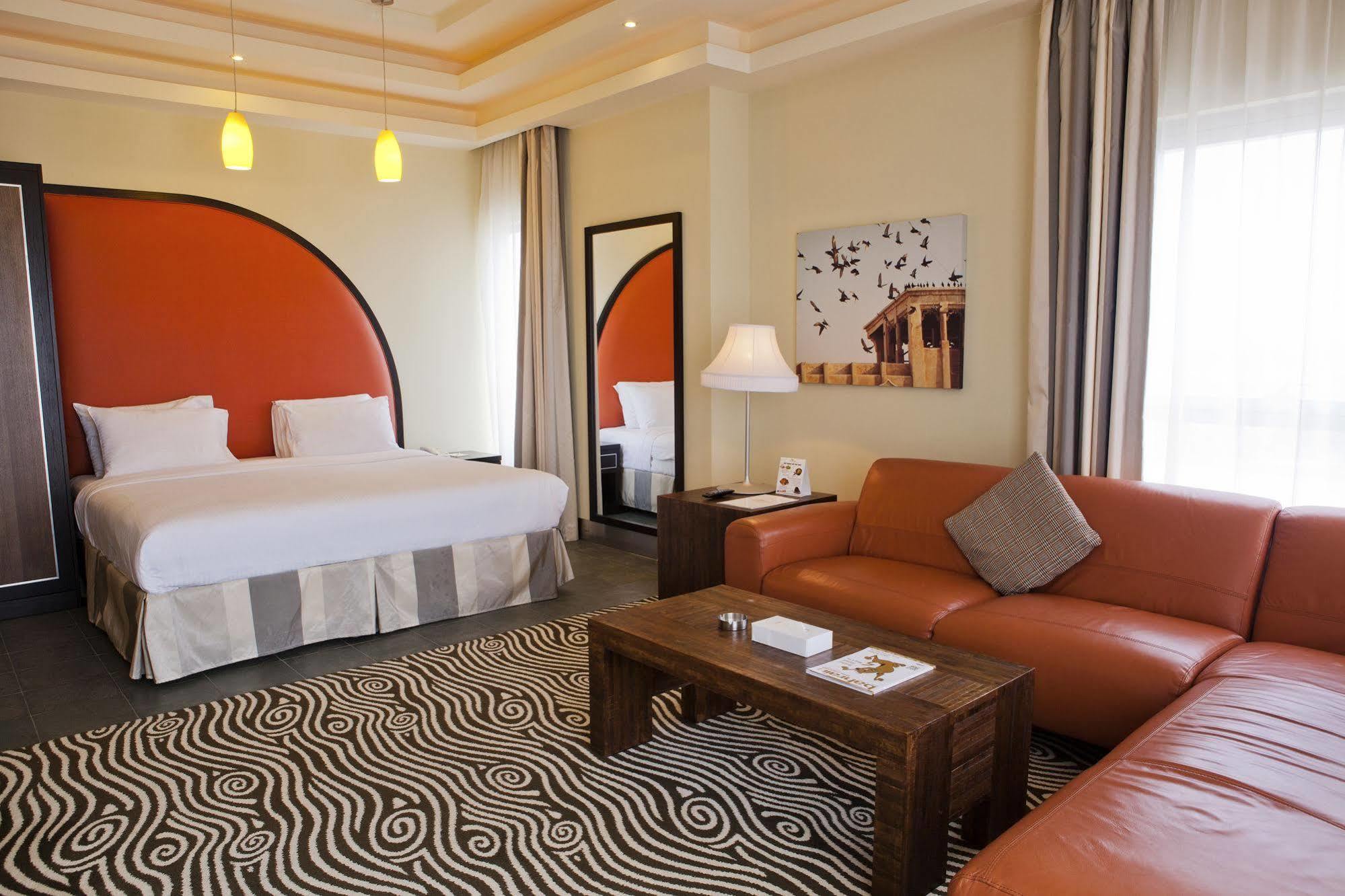 Al Raya Suites Hotel Манама Экстерьер фото