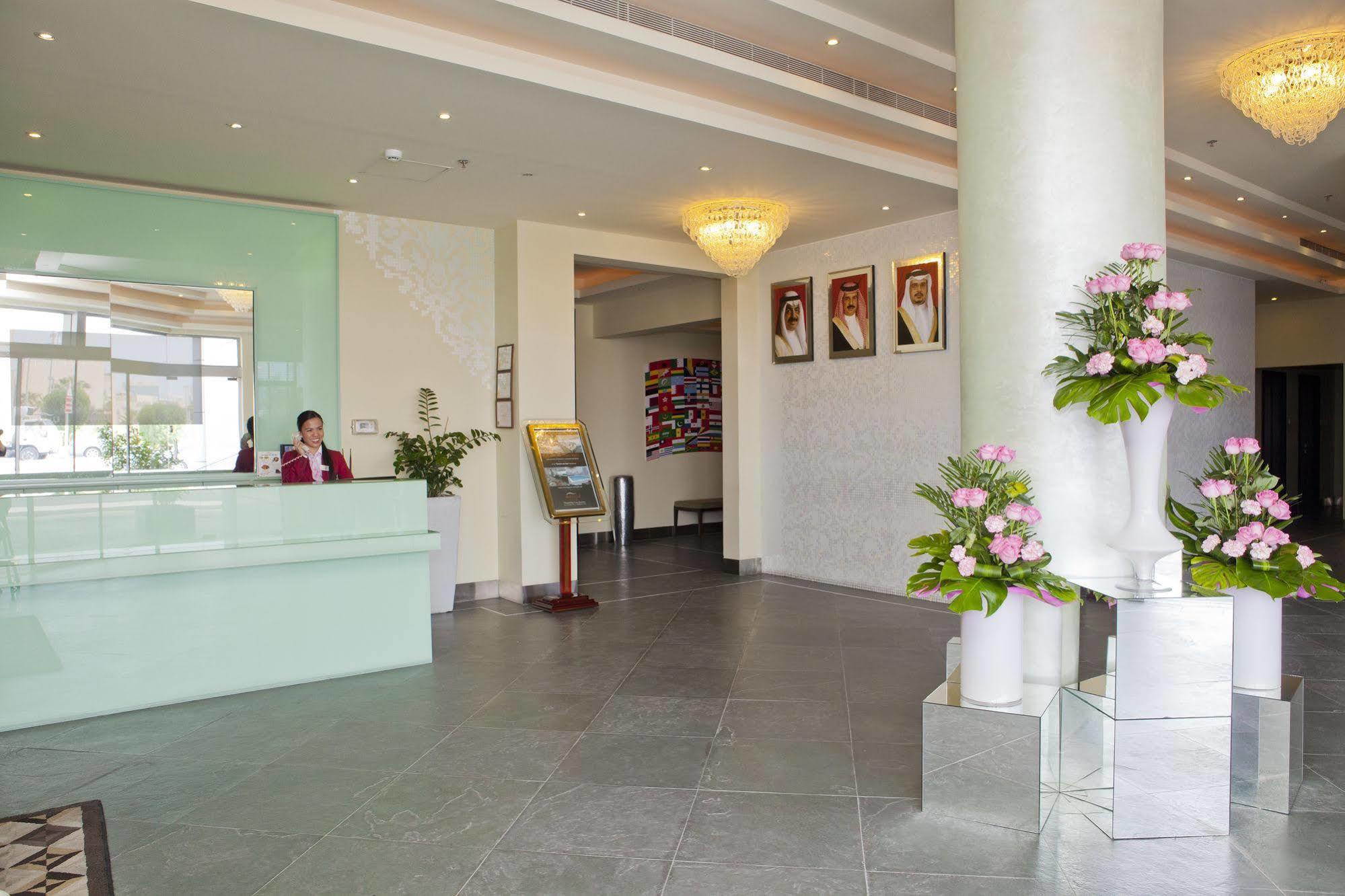 Al Raya Suites Hotel Манама Экстерьер фото